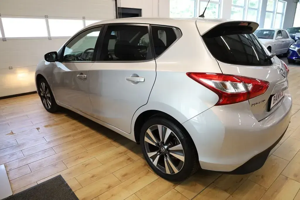 Gebraucht Nissan Pulsar Acenta 116 PS (85 kW) 2018 Silber Kleinwagen