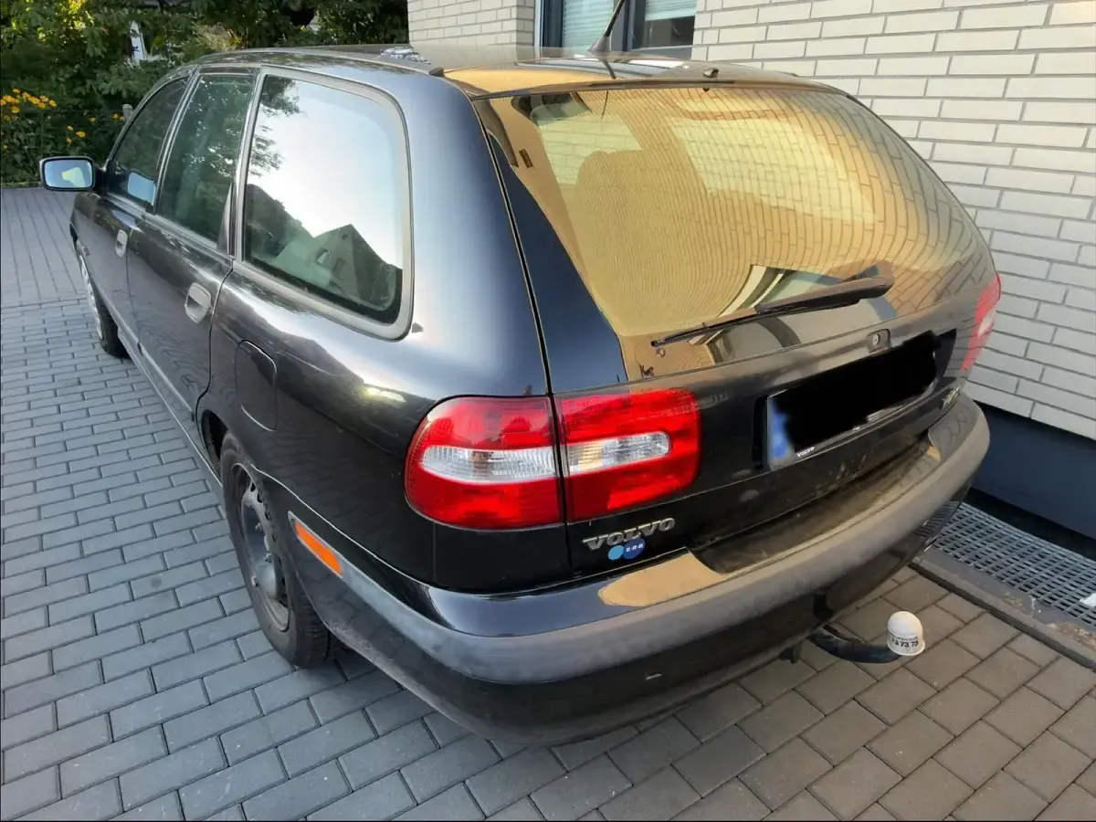 Gebraucht Volvo V40 122 PS (89 kW) 2001 Blau Kombi