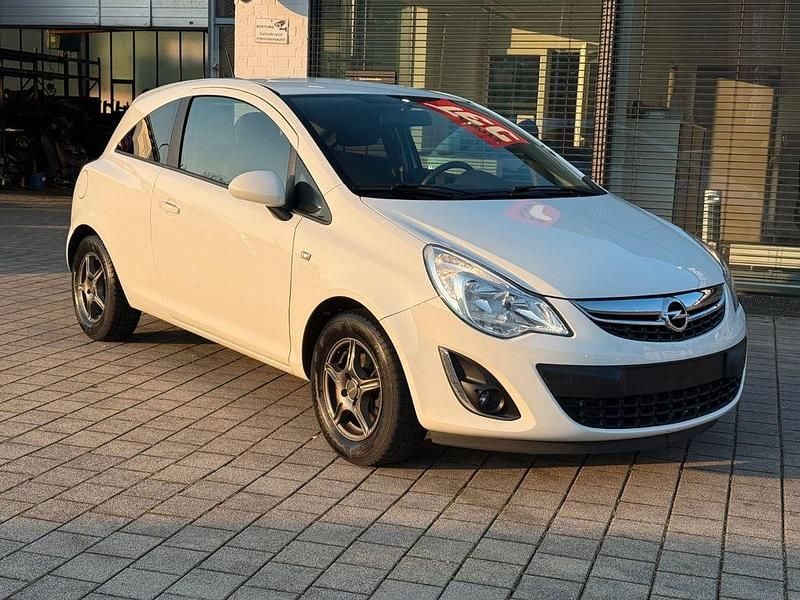 Gebraucht Opel Corsa 69 PS (50 kW) 2011 Weiß Kleinwagen