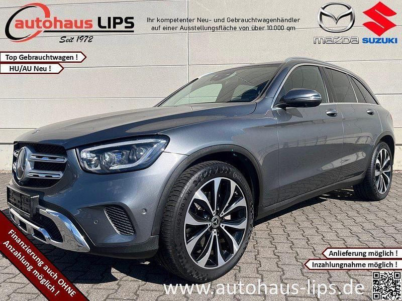 Selenitgrau metalliclack Gebraucht 2020 Mercedes GLC300 SUV | 31.990 € (Etwas zu teuer) - Bild 1/4