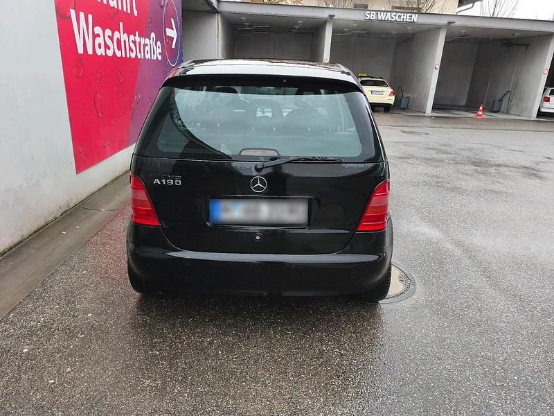 Gebraucht Mercedes A190 125 PS (91 kW) 2000 Schwarz Kleinwagen