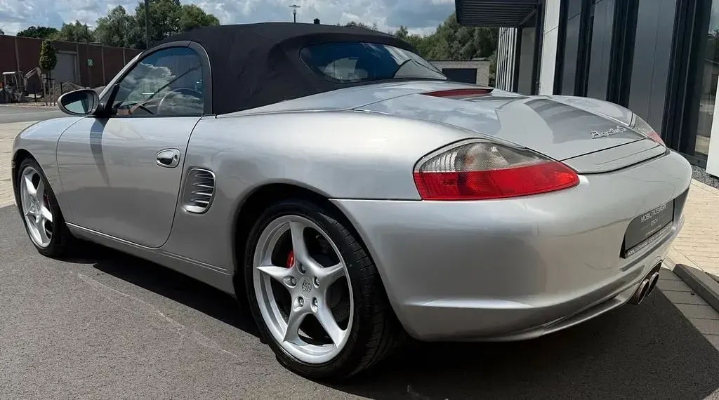 Gebraucht Porsche 986 Boxster 260 PS (191 kW) 2004 Silber Cabrio