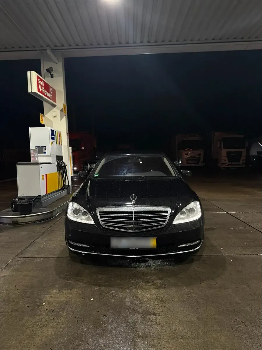 Gebraucht Mercedes S500 388 PS (285 kW) 2010 Schwarz Limousine