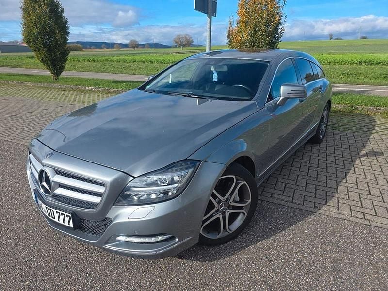 Gebraucht 2013 Mercedes CLS350 Shooting Brake Kombi | 10.550 € (Guter Preis) - Bild 1/4