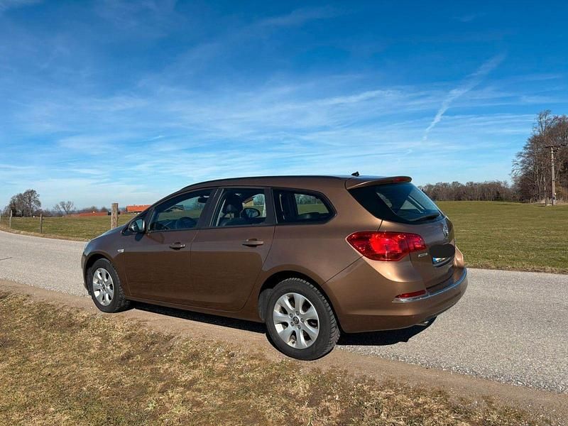 Gebraucht Opel Astra 170 PS (125 kW) 2015 Braun Kombi
