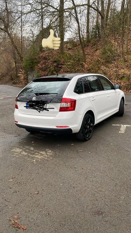 Gebraucht Skoda Rapid 105 PS (77 kW) 2014 Weiß Kleinwagen