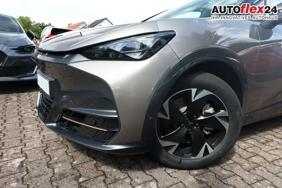 Neu Cupra Tavascan Endurance 210 kW (286 PS) 2026 Atacama desert metallic SUV