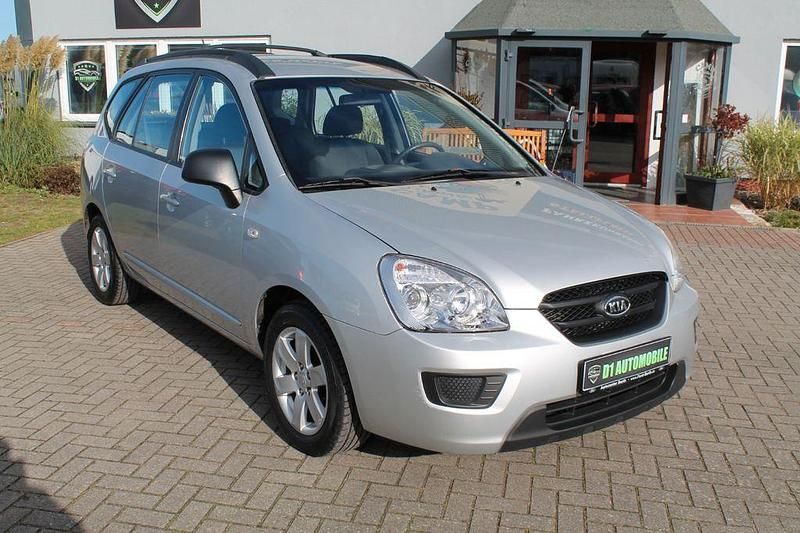 Gebraucht Kia Carens 144 PS (105 kW) 2009 Silber Van / Kleinbus