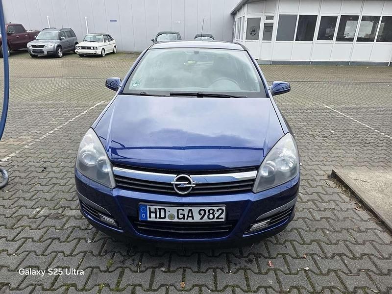Gebraucht Opel Astra Edition 90 PS (66 kW) 2006 Limousine