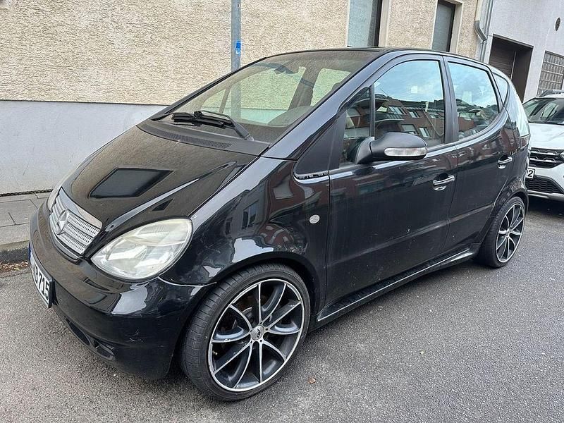 Schwarz Gebraucht 2003 Mercedes A210 Van / Kleinbus | 850 € (Etwas zu teuer) - Bild 1/4