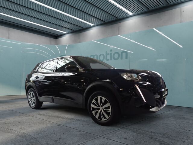 Schwarz Gebraucht 2022 Peugeot e-2008 Active SUV | 22.150 € (Etwas zu teuer) - Bild 1/2