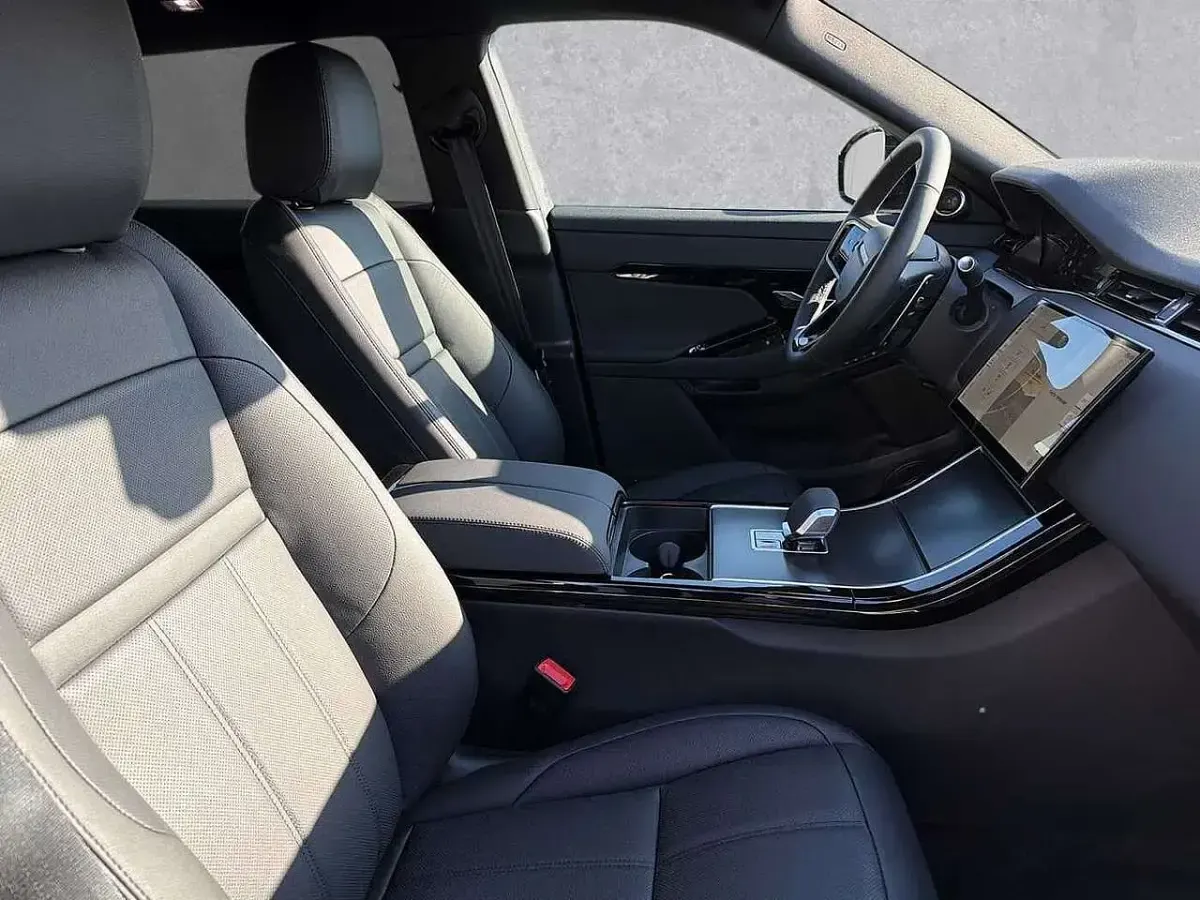 Neu Land Rover Range Rover evoque SE Dynamic 163 PS (119 kW) 2026 Grau SUV