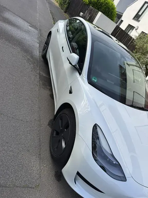 Gebraucht Tesla Model 3 Standard Range Plus 225 kW (306 PS) 2021 Weiß Limousine