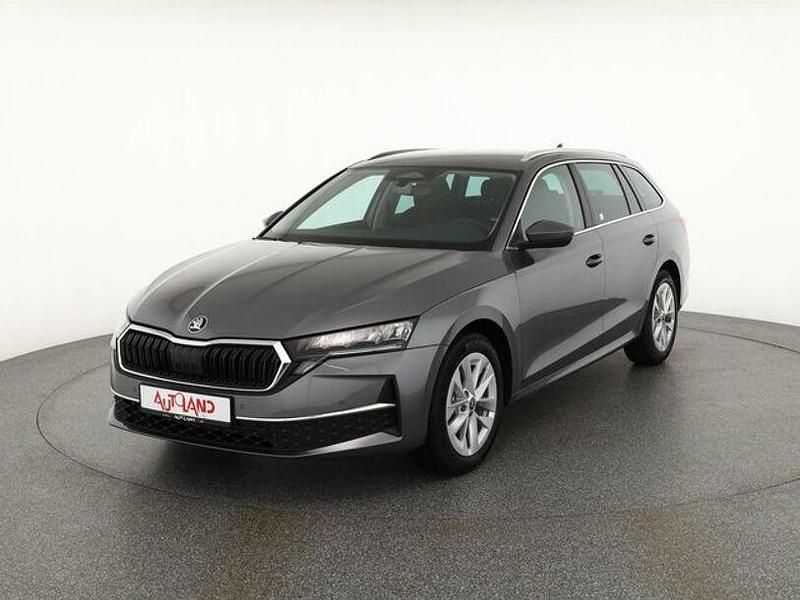 Neu Skoda Octavia 150 PS (110 kW) 2025 Grau Kombi