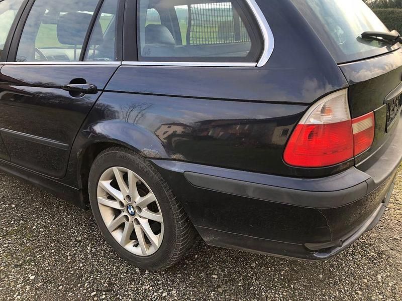 Gebraucht BMW 320 Lifestyle 150 PS (110 kW) 2004 Blau Kombi