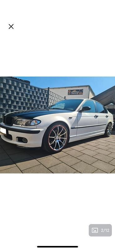 Weiß Gebraucht 1999 BMW 323 Limousine | 2.000 € (Guter Preis) - Bild 1/4