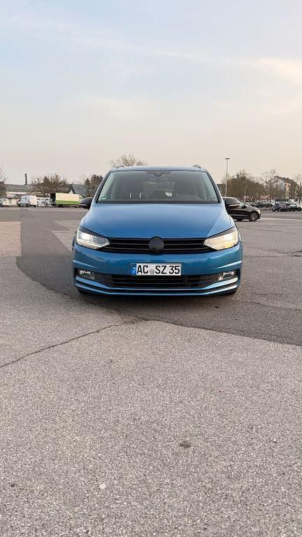 Gebraucht VW Touran Highline 150 PS (110 kW) 2016 Blau Van / Kleinbus
