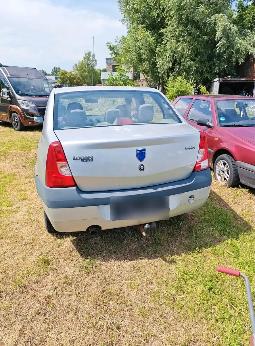 Gebraucht Dacia Logan 90 PS (66 kW) 2007 Silber Limousine