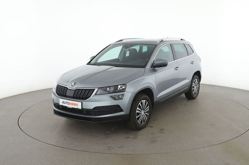 Grau Gebraucht 2018 Skoda Karoq Style SUV | 18.800 € (Fairer Preis) - Bild 1/4