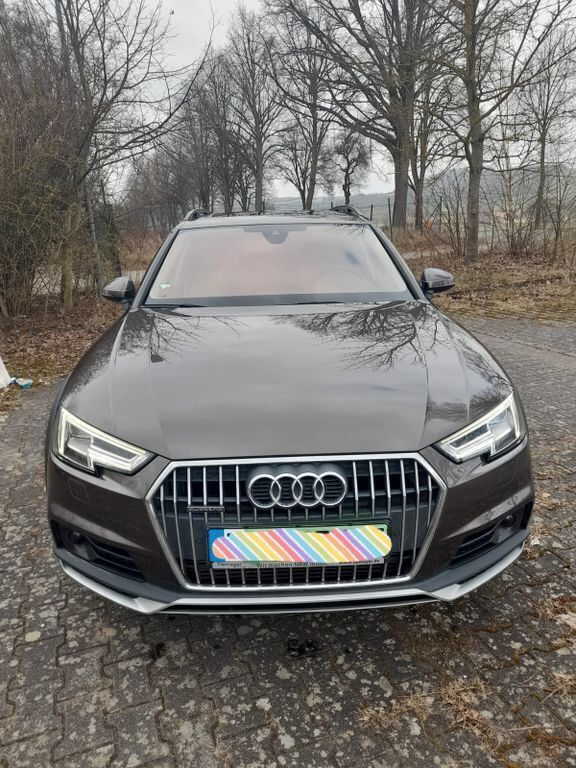 Braun Gebraucht 2018 Audi A4 Allroad Ambiente Kombi | 23.000 € (Superpreis) - Bild 1/4