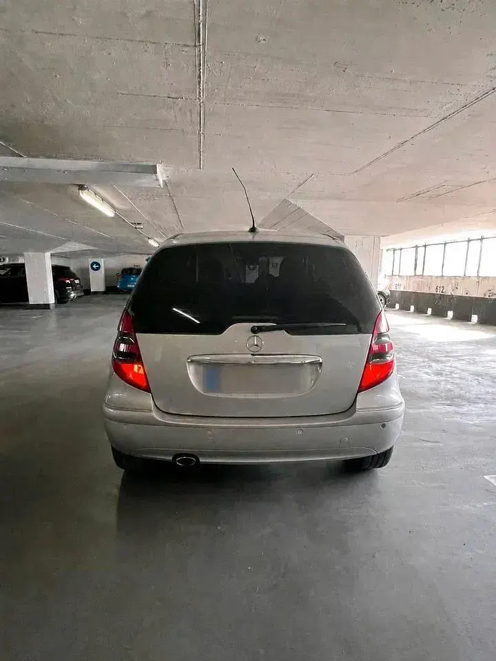 Gebraucht Mercedes A180 109 PS (80 kW) 2005 Silber Kleinwagen