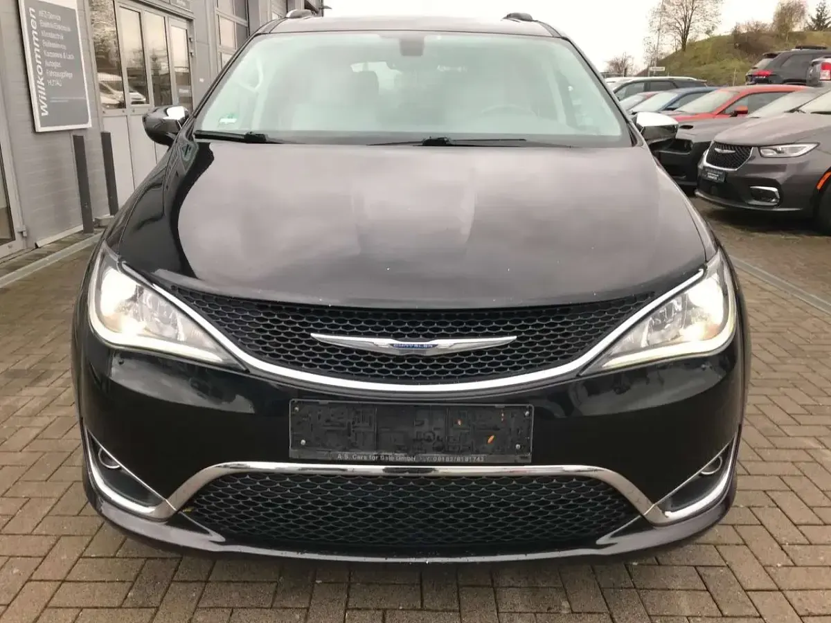 Gebraucht Chrysler Pacifica Limited 291 PS (214 kW) 2017 Schwarz SUV