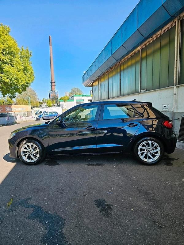 Second-hand Audi A1 Advanced 110 CP (80 kW) 2021 Albastru SUV