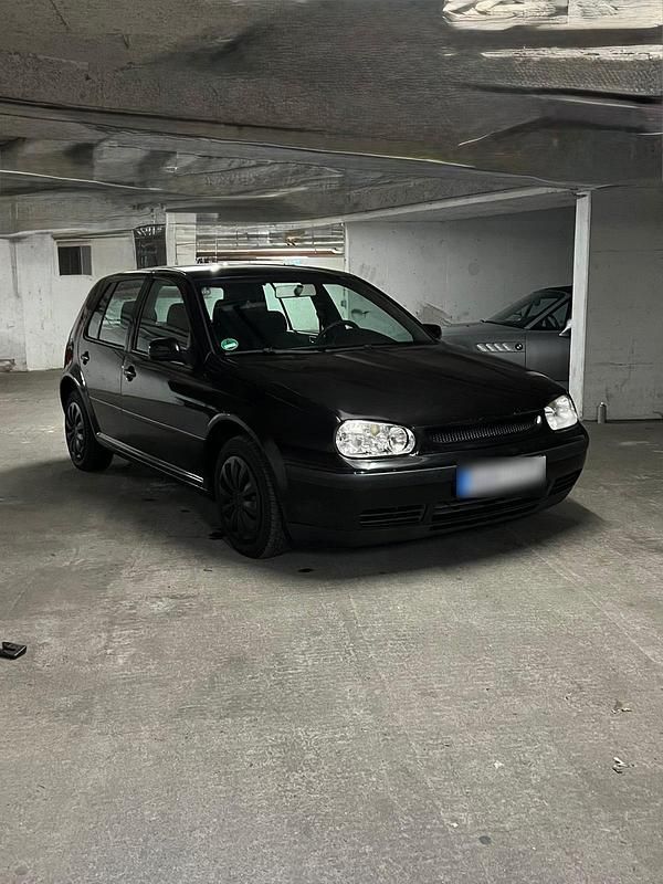 Gebraucht VW Golf IV 75 PS (55 kW) 2003 Schwarz Kleinwagen