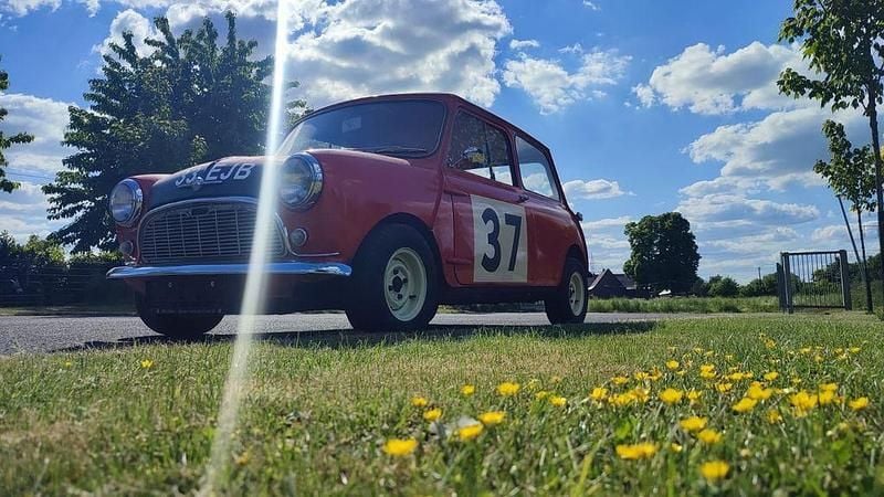 Rot Gebraucht 1965 Mini 1000 Kleinwagen | 15.900 € - Bild 1/4