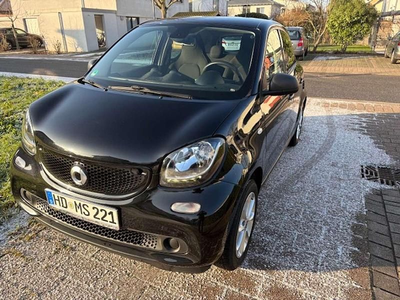 Schwarz Gebraucht 2018 Smart ForFour Passion Kleinwagen | 10.200 € (Fairer Preis) - Bild 1/4