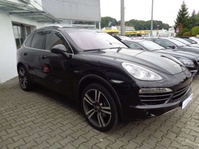 Gebraucht Porsche Cayenne 245 PS (180 kW) 2012 Schwarz metallic SUV