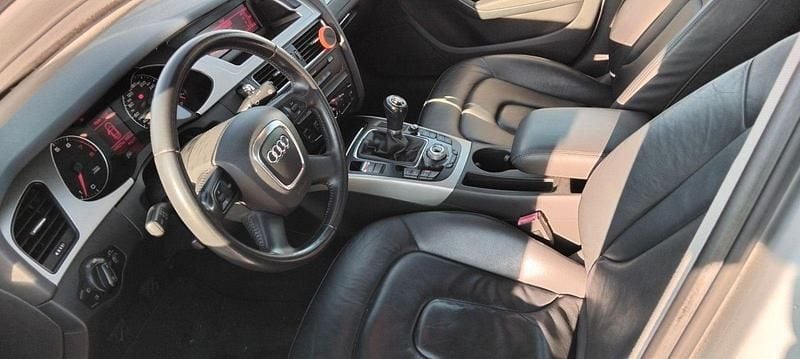 Gebraucht Audi A4 Attraction 211 PS (155 kW) 2009 Silber Limousine