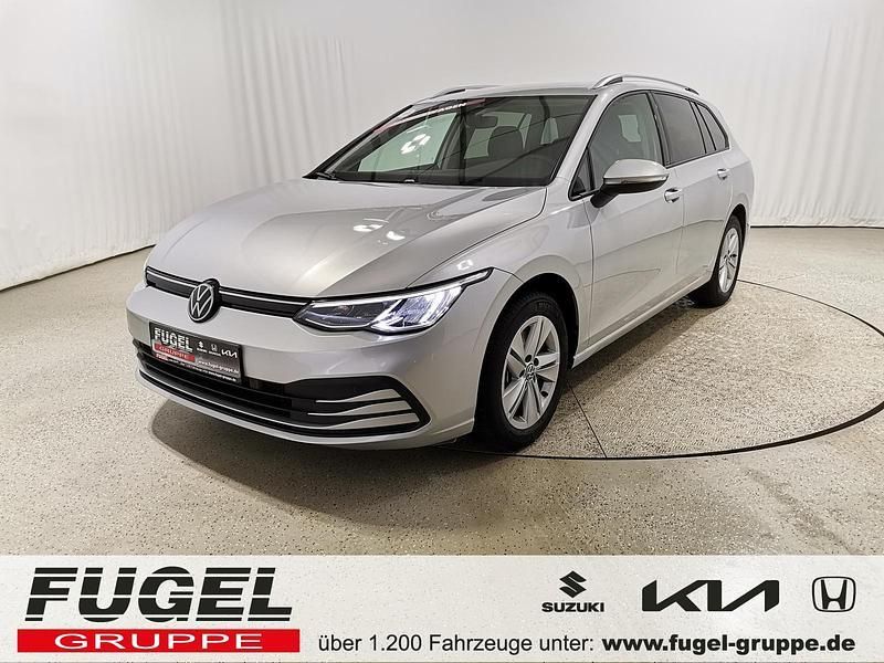 Reflexsilber metallic Gebraucht 2024 VW Golf VIII Life Kombi | 25.949 € (Guter Preis) - Bild 1/4