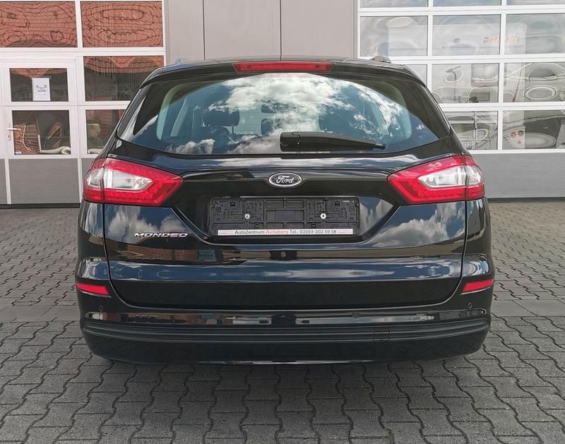 Gebraucht Ford Mondeo Trend 150 PS (110 kW) 2015 Schwarz Kombi