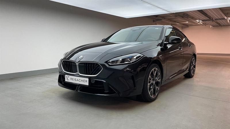 Saphirschwarz metallic Neu 2025 BMW 223 Efficient Dynamics Coupé | 49.990 € (Guter Preis) - Bild 1/4