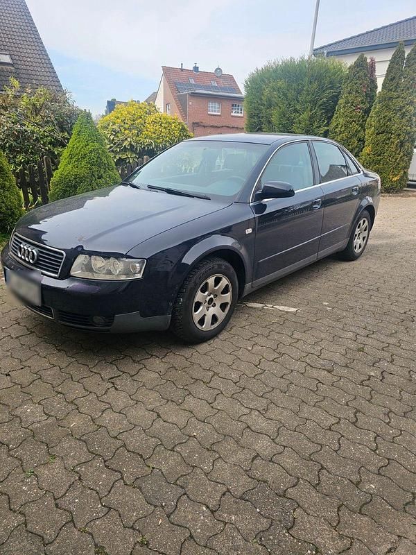 Second-hand Audi A4 131 CP (96 kW) 2001 Albastru Berlinǎ