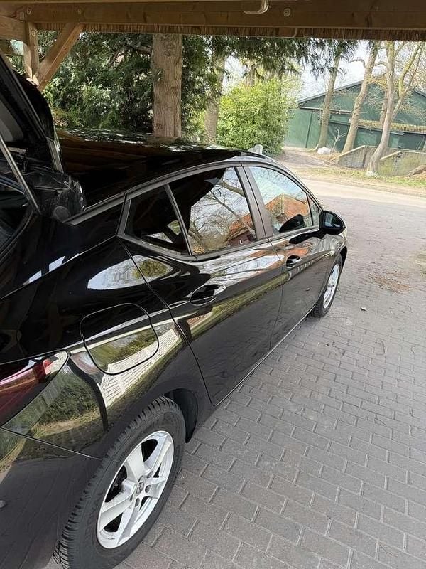 Brugt Opel Astra Selection 105 HK (77 kW) 2016 Sort Hatchback