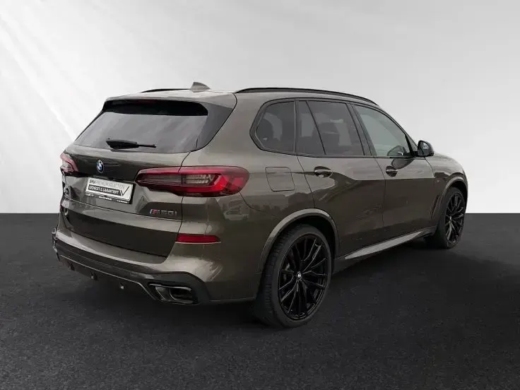 Gebraucht BMW X5 Shadowline 530 PS (389 kW) 2023 Manhattan metallic SUV