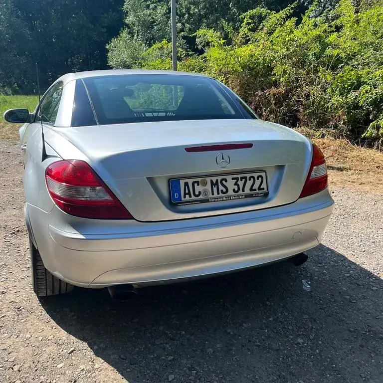 Gebraucht Mercedes SLK200 163 PS (119 kW) 2006 Silber Cabrio