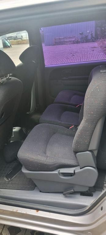 Gebraucht Hyundai Trajet GLS 136 PS (100 kW) 2004 Silber Van / Kleinbus