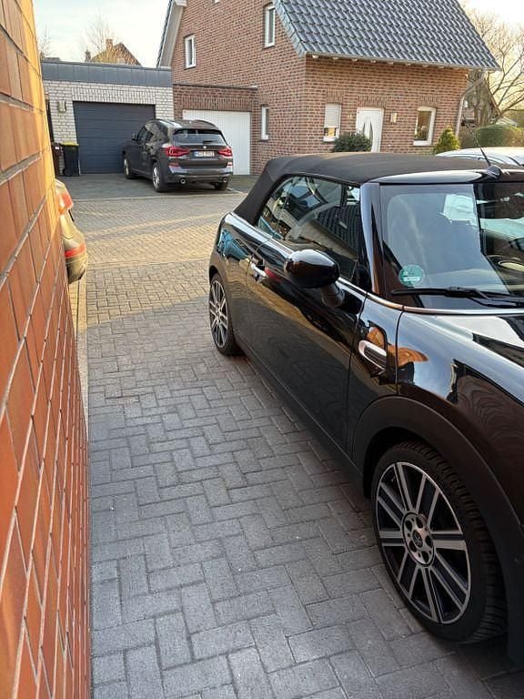 Gebraucht Mini Cooper Classic 136 PS (100 kW) 2021 Schwarz Kleinwagen