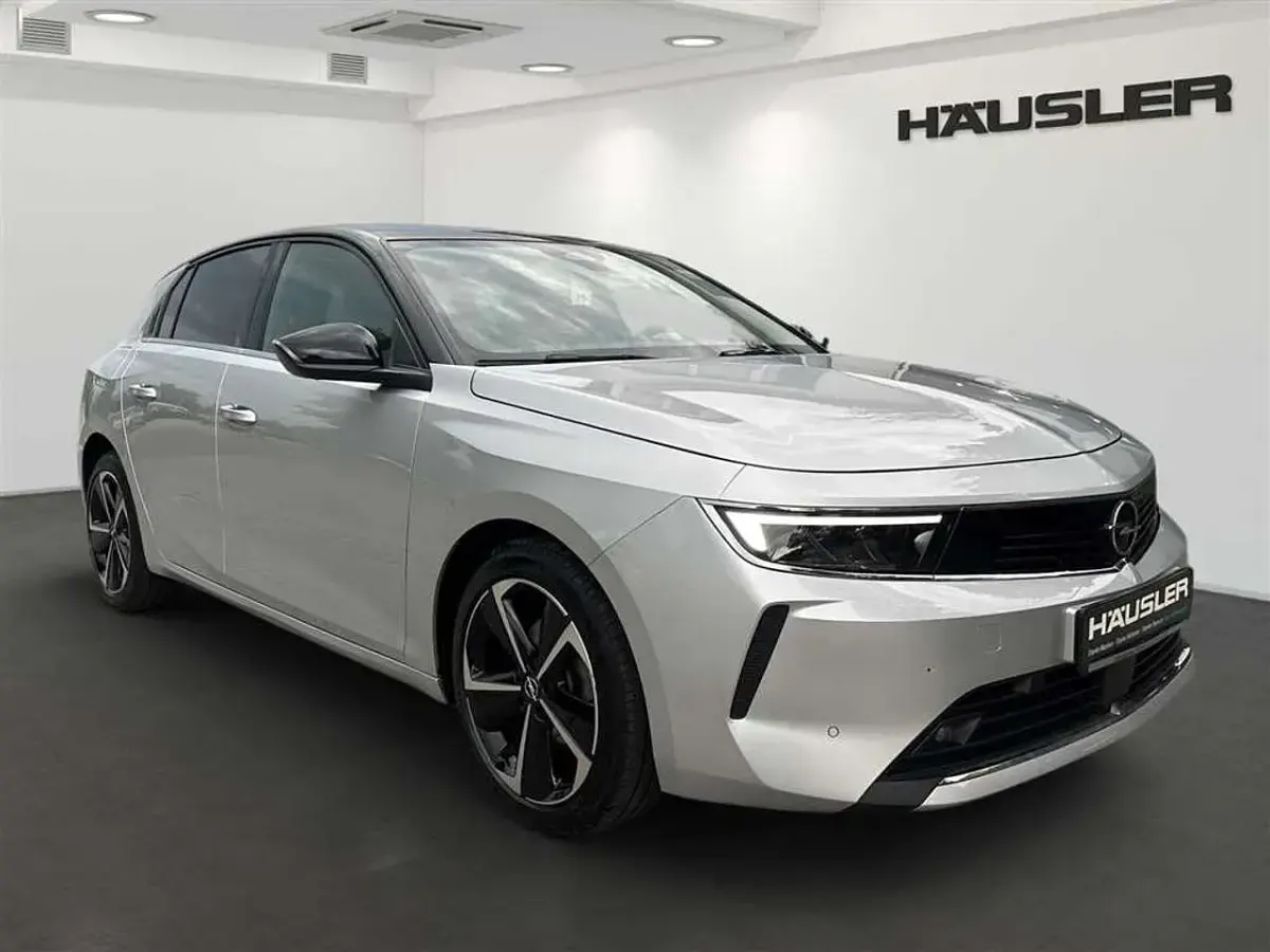 Gebraucht Opel Astra 131 PS (96 kW) 2023 Silber Kleinwagen