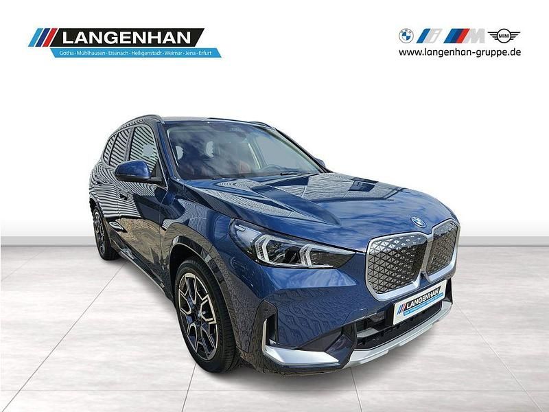 Gebraucht BMW iX1 xLine 150 kW (204 PS) 2025 Blau SUV