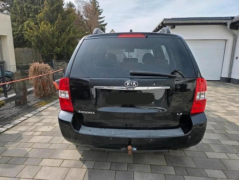 Gebraucht Kia Carnival 185 PS (136 kW) 2007 Schwarz Van / Kleinbus