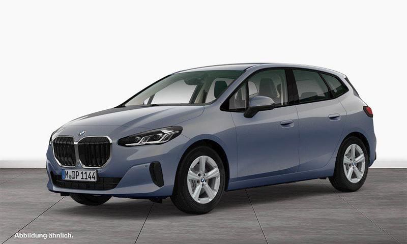 Gebraucht BMW 220 Active Tourer 156 PS (114 kW) 2025 Grau Van / Kleinbus