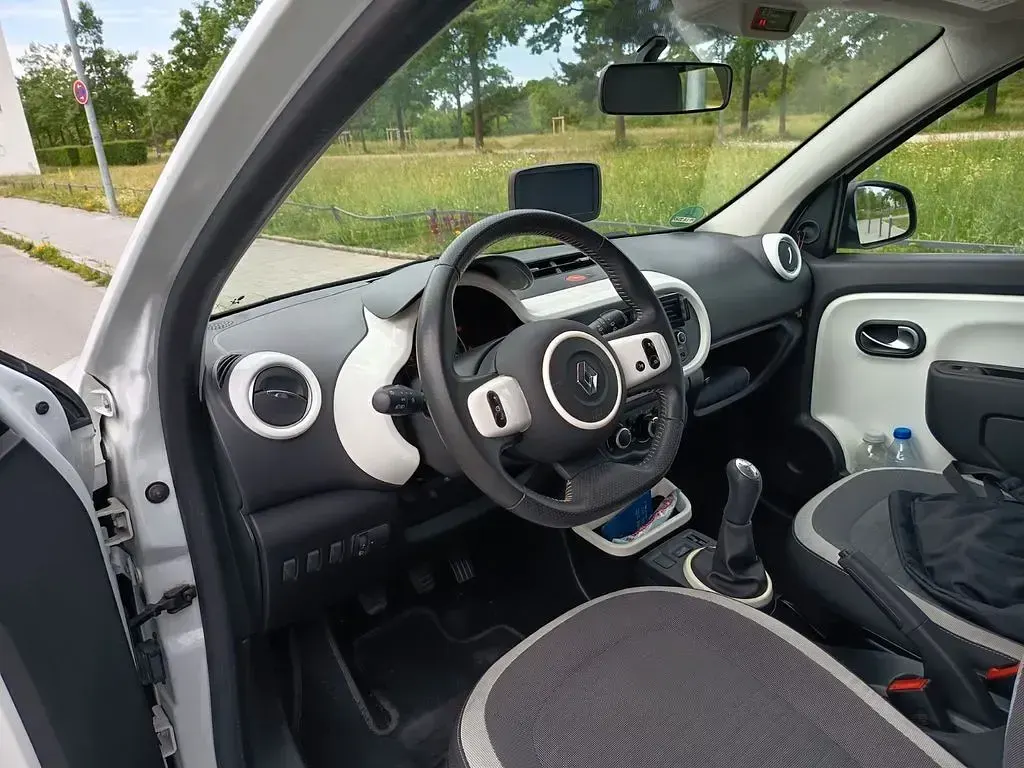 Gebraucht Renault Twingo LIMITED 69 PS (50 kW) 2017 Weiß Kleinwagen