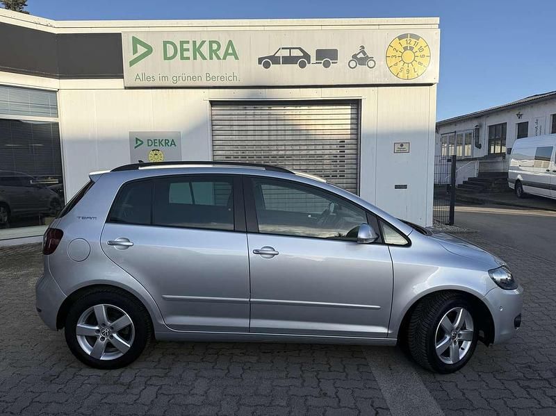 Gebraucht VW Golf Plus Team 160 PS (117 kW) 2010 Reflexsilber metallic Van / Kleinbus