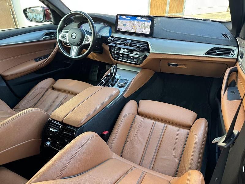 Gebraucht BMW 520 Luxury Line 190 PS (139 kW) 2022 Rot Kombi
