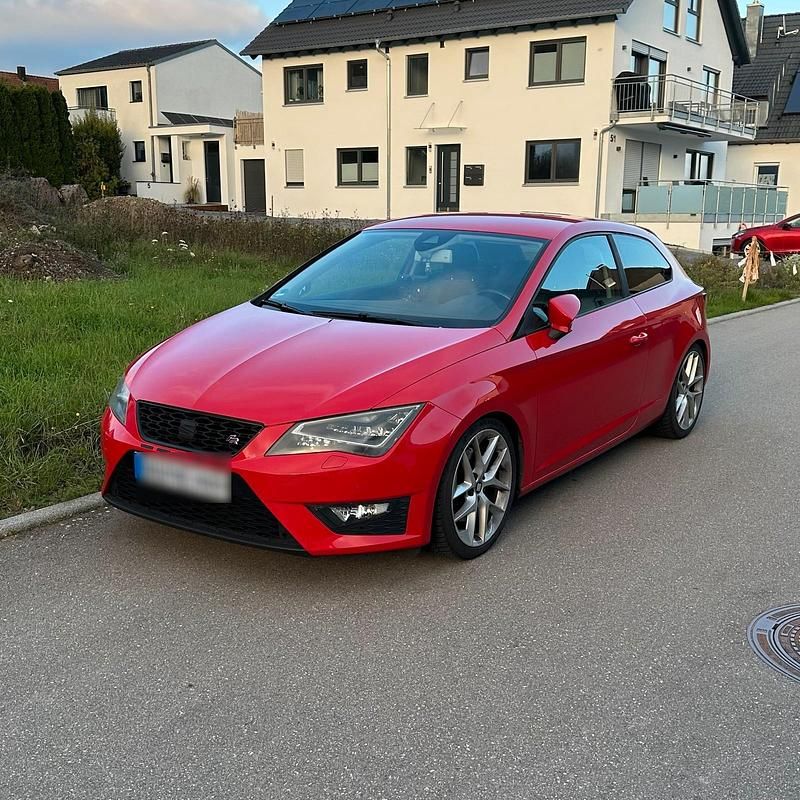 Second-hand Seat Leon SC FR 179 CP (131 kW) 2013 Roșu Hatchback