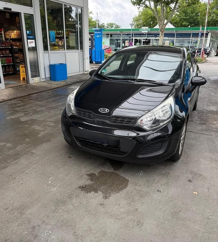 Schwarz Gebraucht 2012 Kia Rio 2 Kleinwagen | 3.900 € (Etwas zu teuer) - Bild 1/4